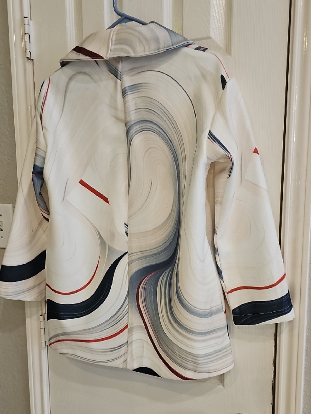 New White Swirl Abstract Print Open Blazer with Blue & Black Accents Small - Picture 6 of 11